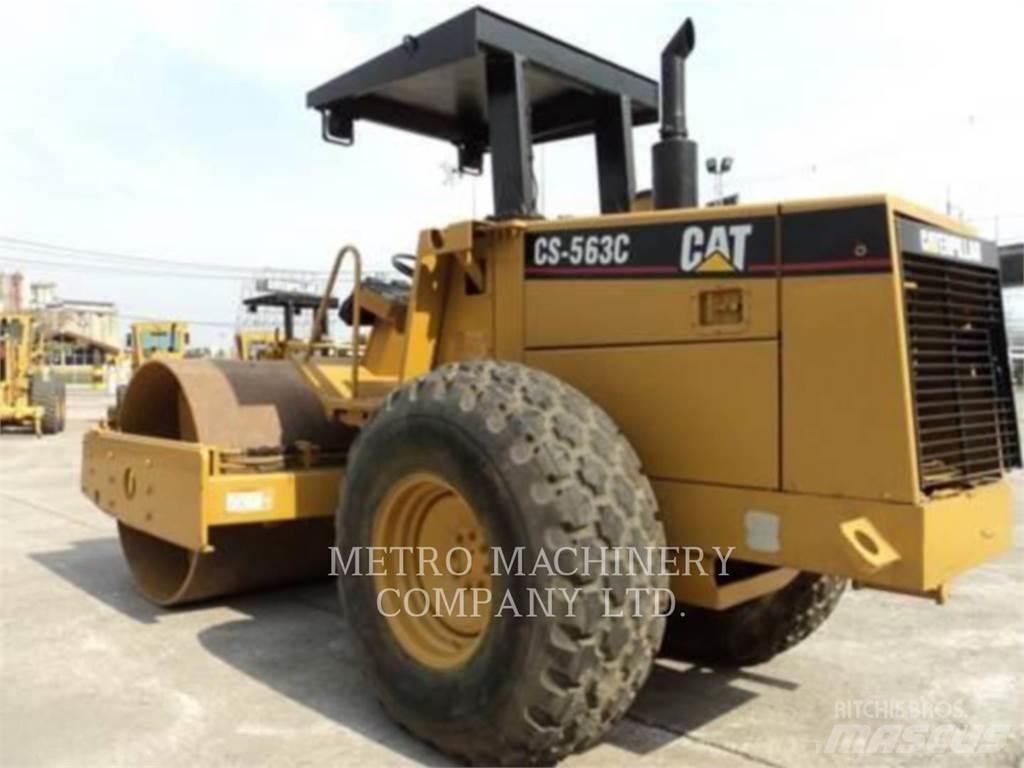 CAT CS-563CAW Tek tamburlu silindirler