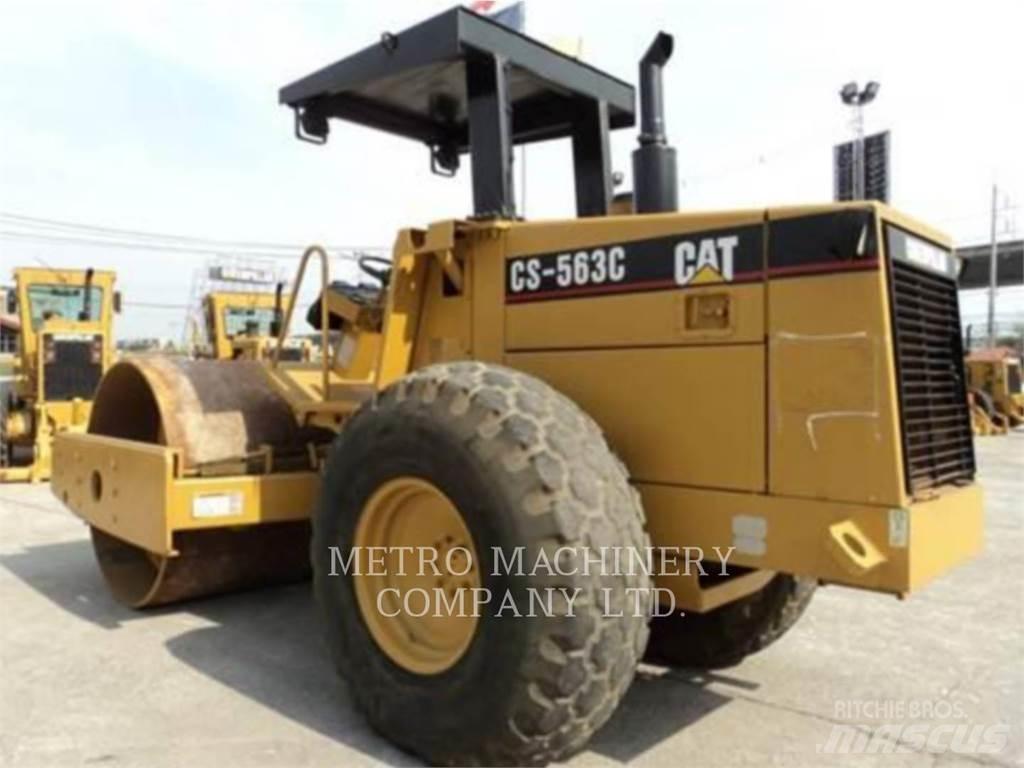 CAT CS-563CAW Tek tamburlu silindirler