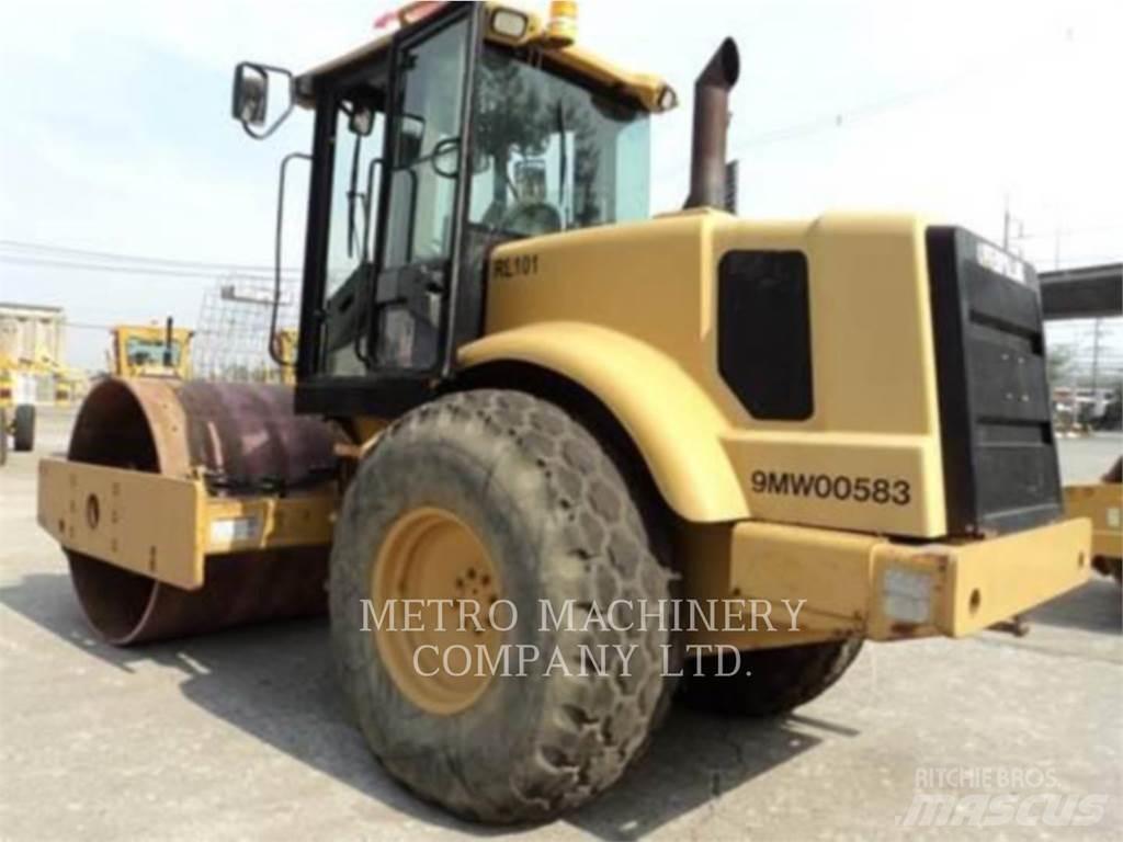 CAT CS-563DAW Tek tamburlu silindirler