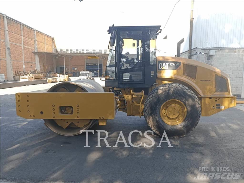 CAT CS 79 B Tek tamburlu silindirler