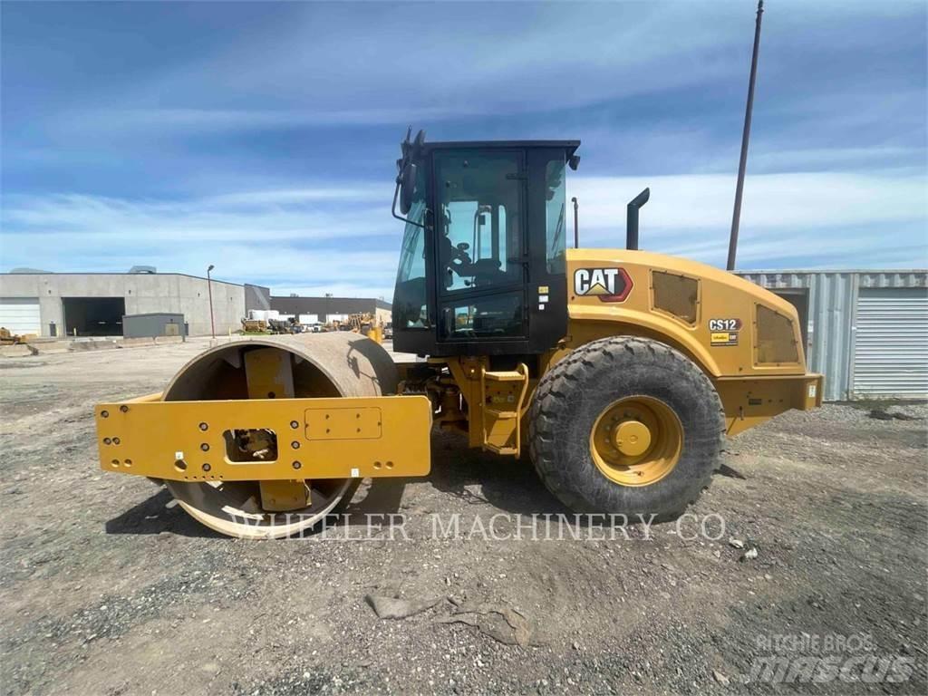 CAT CS12 Tek tamburlu silindirler