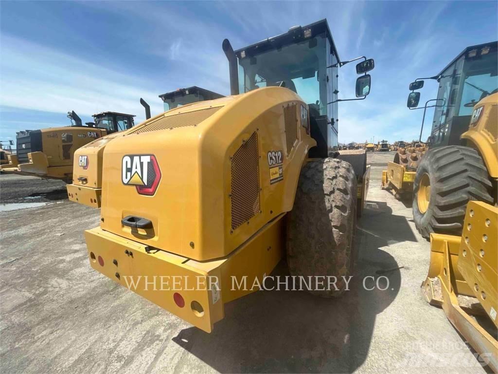 CAT CS12 Tek tamburlu silindirler