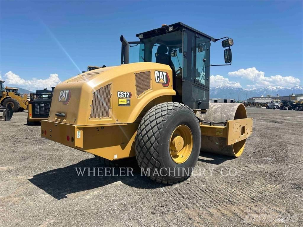 CAT CS12 Tek tamburlu silindirler