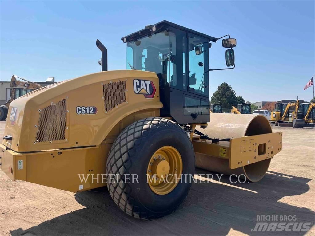 CAT CS12 Tek tamburlu silindirler