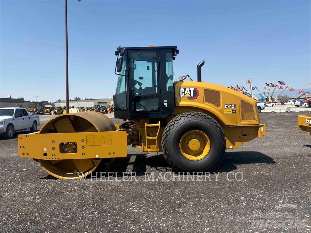 CAT CS12 Tek tamburlu silindirler