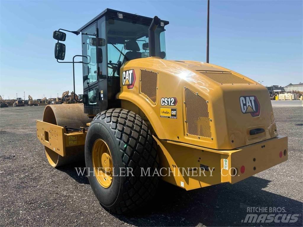 CAT CS12 Tek tamburlu silindirler