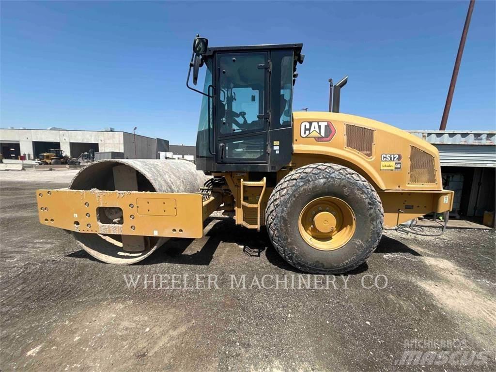 CAT CS12 Tek tamburlu silindirler