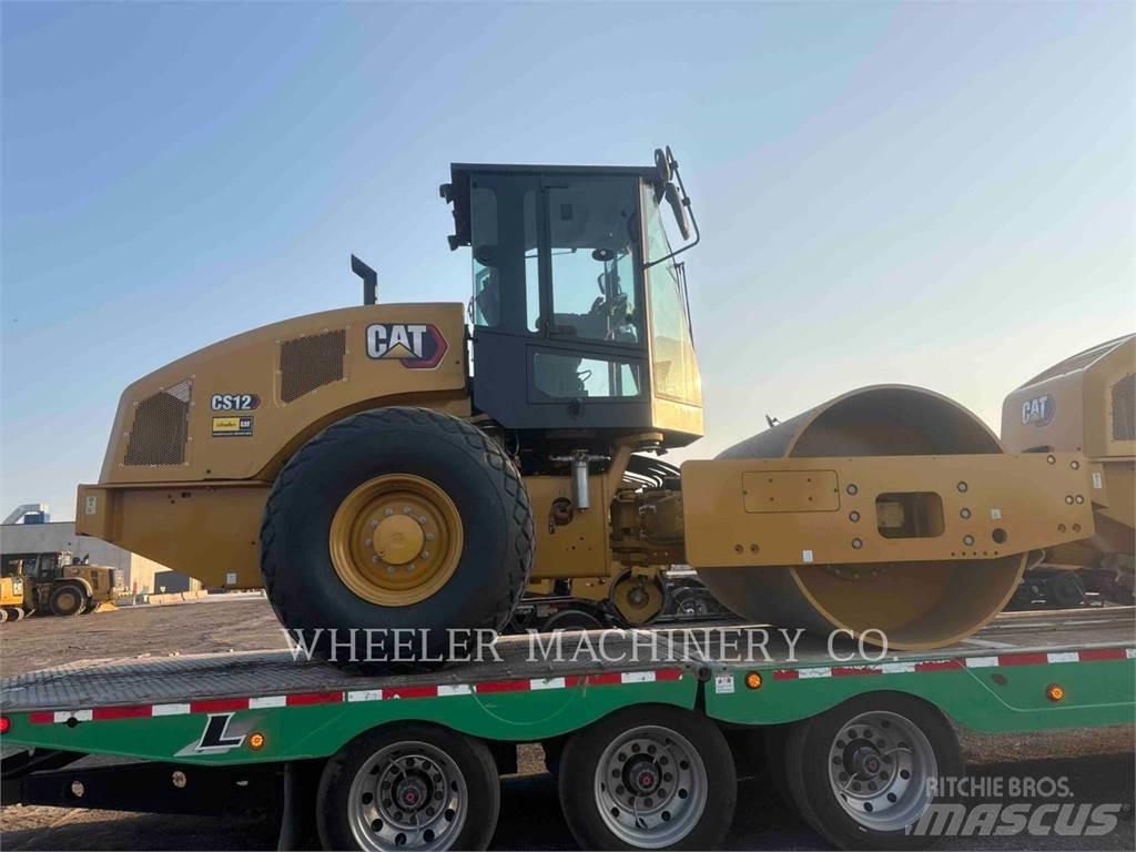 CAT CS12 Tek tamburlu silindirler