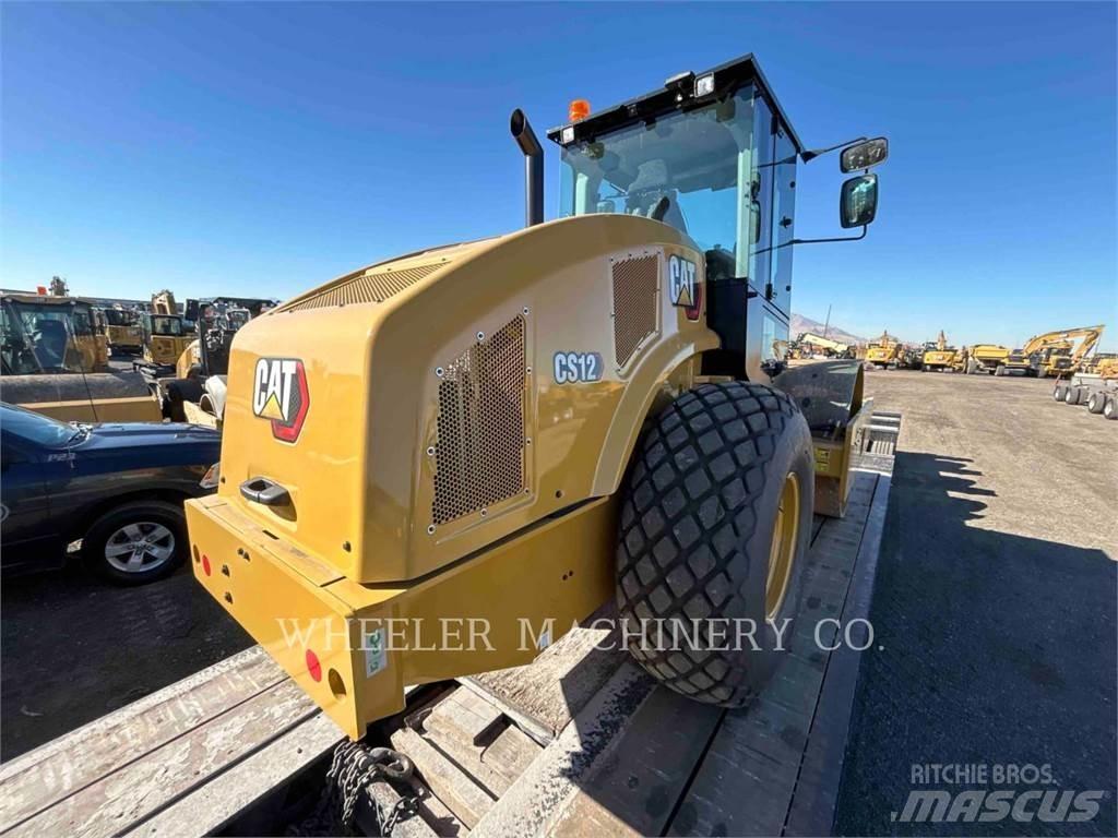 CAT CS12 Tek tamburlu silindirler