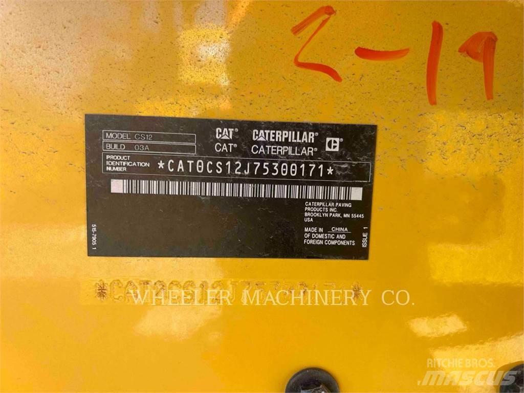 CAT CS12 Tek tamburlu silindirler