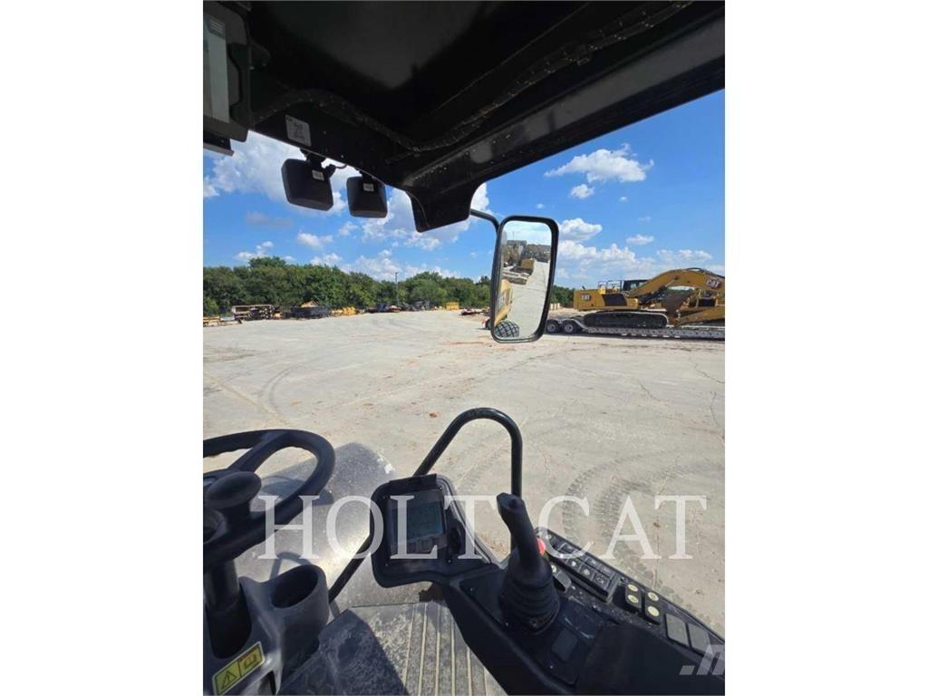 CAT CS12 Tek tamburlu silindirler