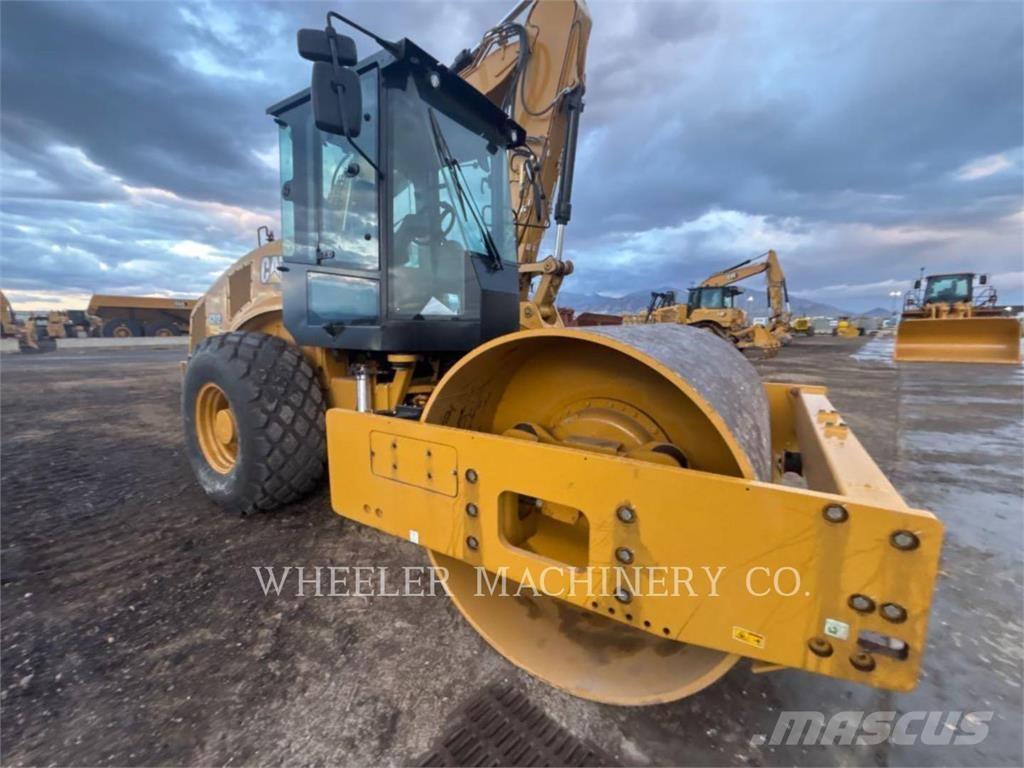 CAT CS12 Tek tamburlu silindirler