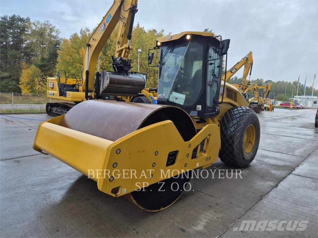 CAT CS12GC Tek tamburlu silindirler