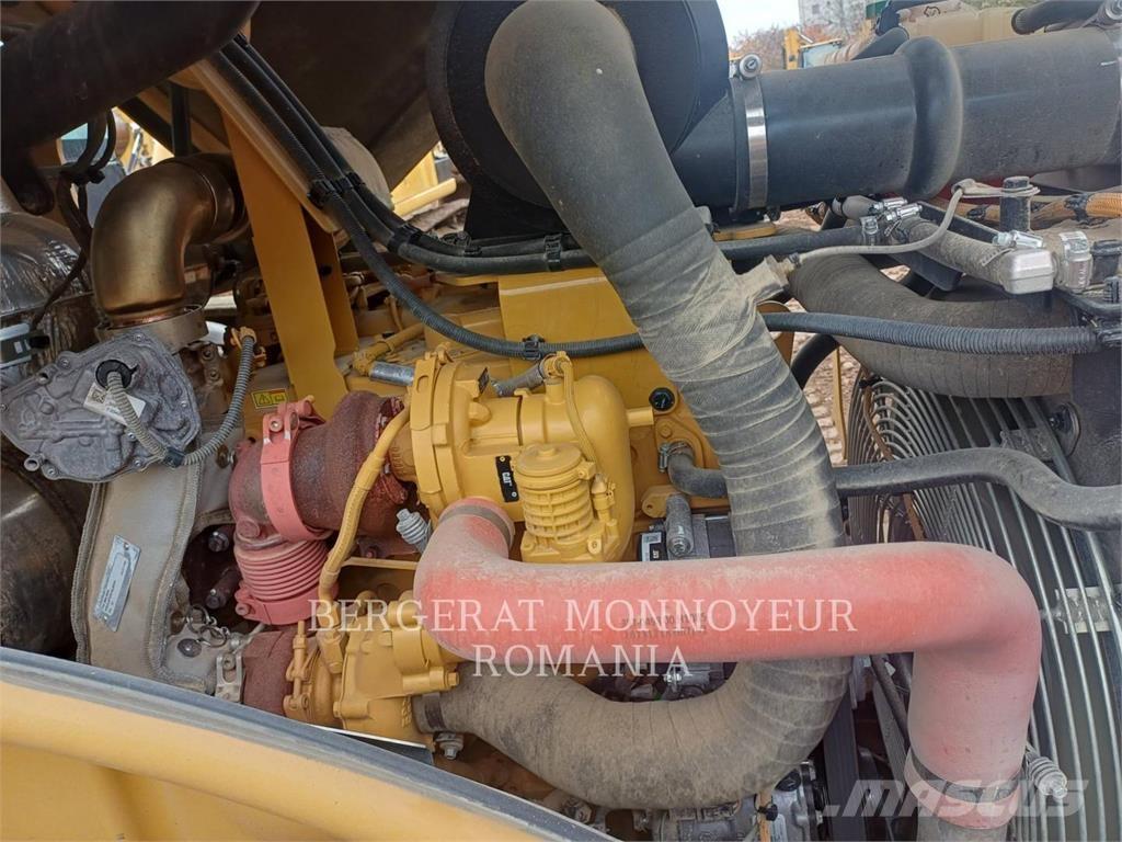 CAT CS16-03 Tek tamburlu silindirler