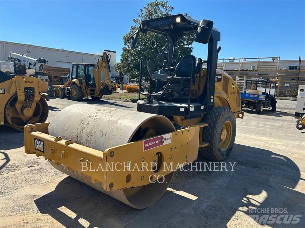 CAT CS44 Tek tamburlu silindirler
