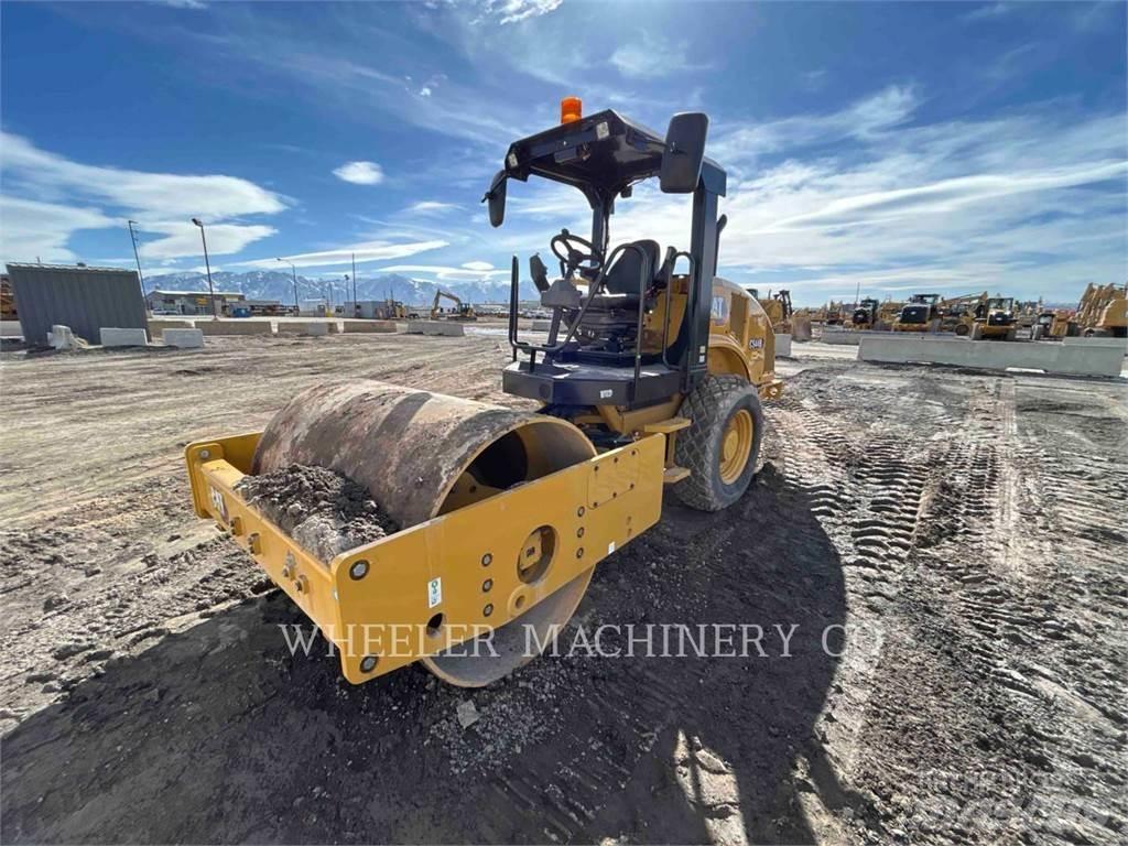CAT CS44B Tek tamburlu silindirler