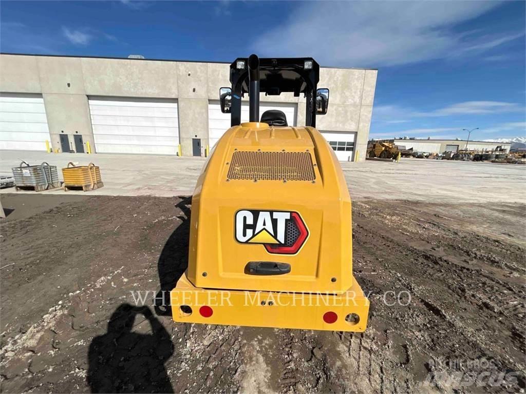 CAT CS44B Tek tamburlu silindirler