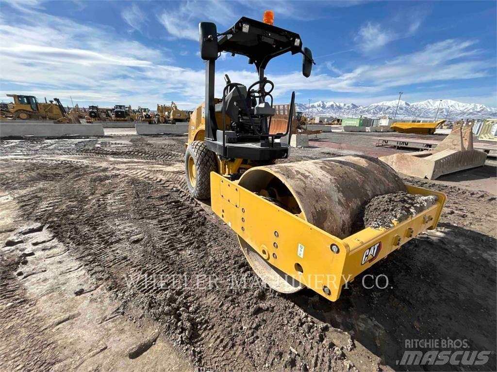 CAT CS44B Tek tamburlu silindirler