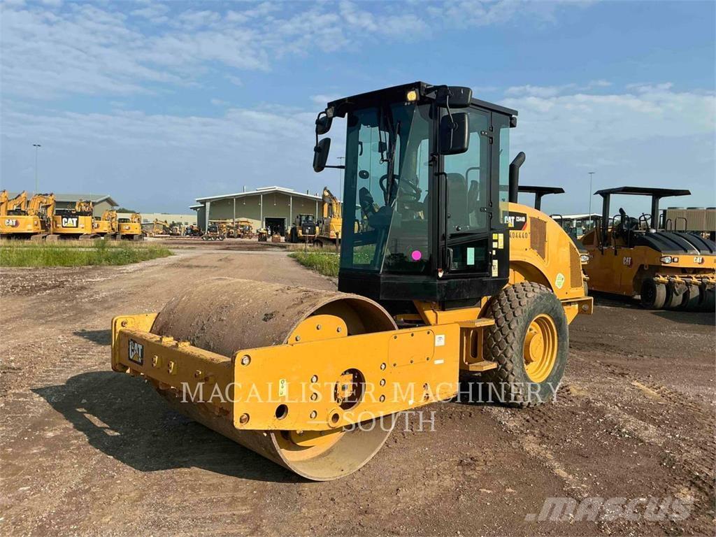 CAT CS44B Tek tamburlu silindirler