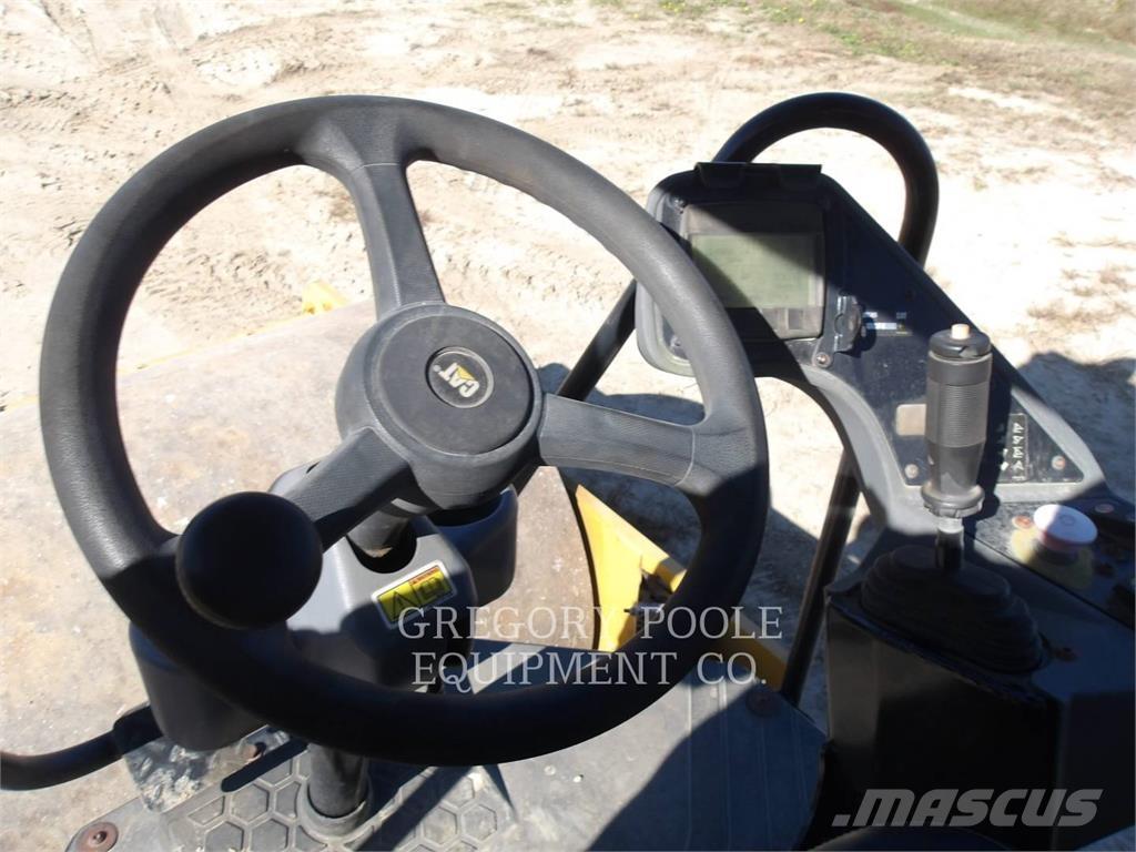 CAT CS44B Tek tamburlu silindirler