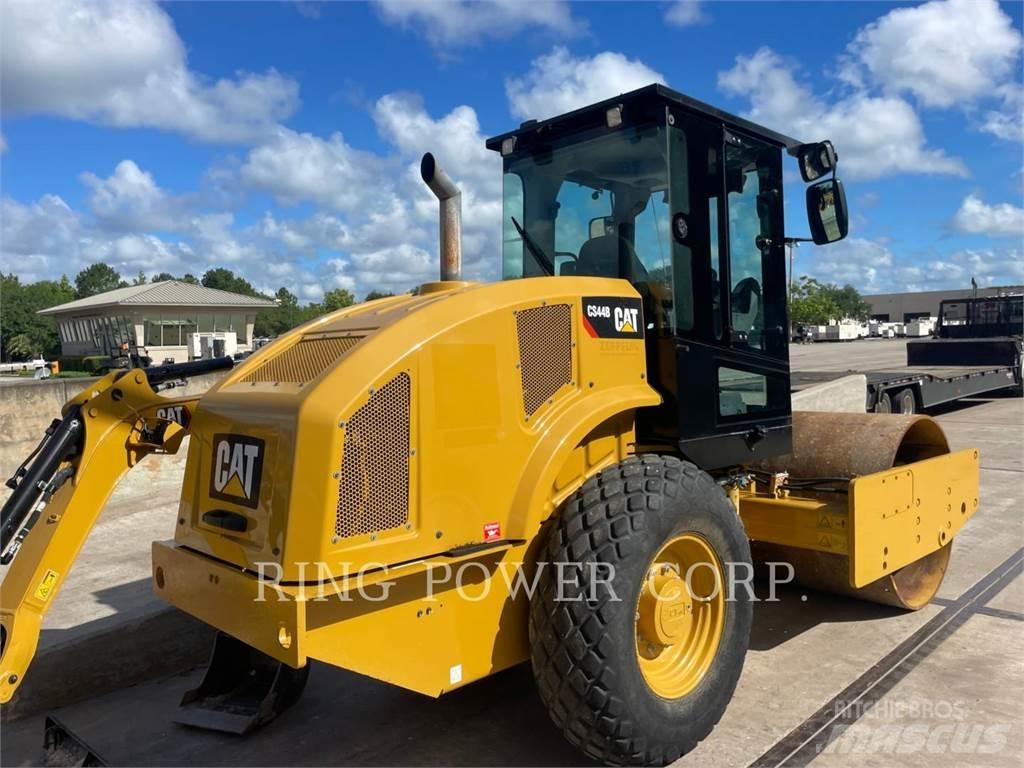 CAT CS44BCAB Çift tamburlu silindirler