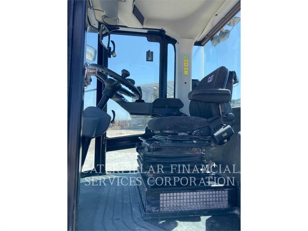 CAT CS56B Tek tamburlu silindirler