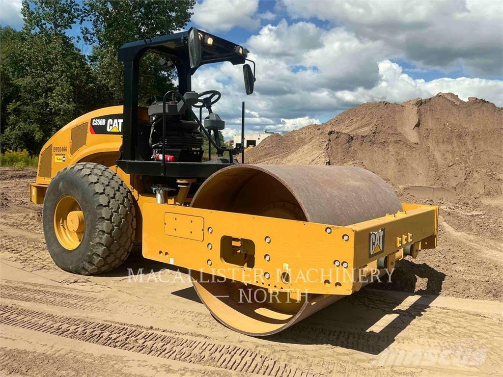 CAT CS56B Tek tamburlu silindirler