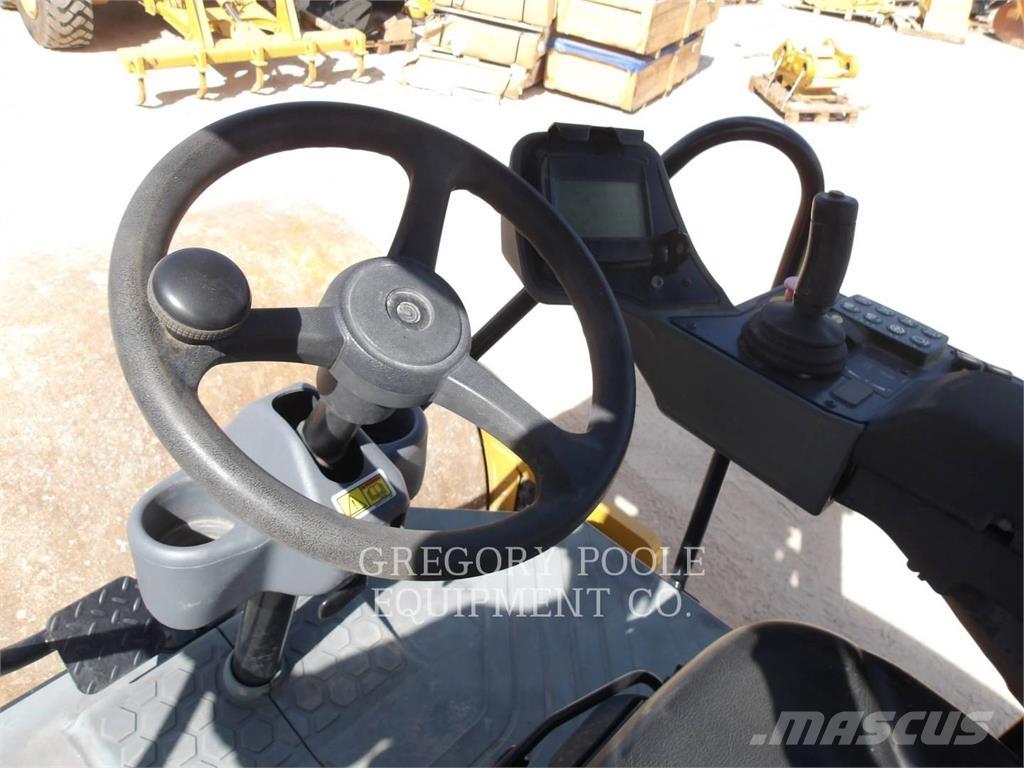 CAT CS56B Tek tamburlu silindirler