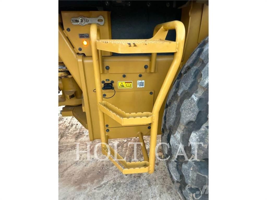 CAT CS56B CAB Tek tamburlu silindirler