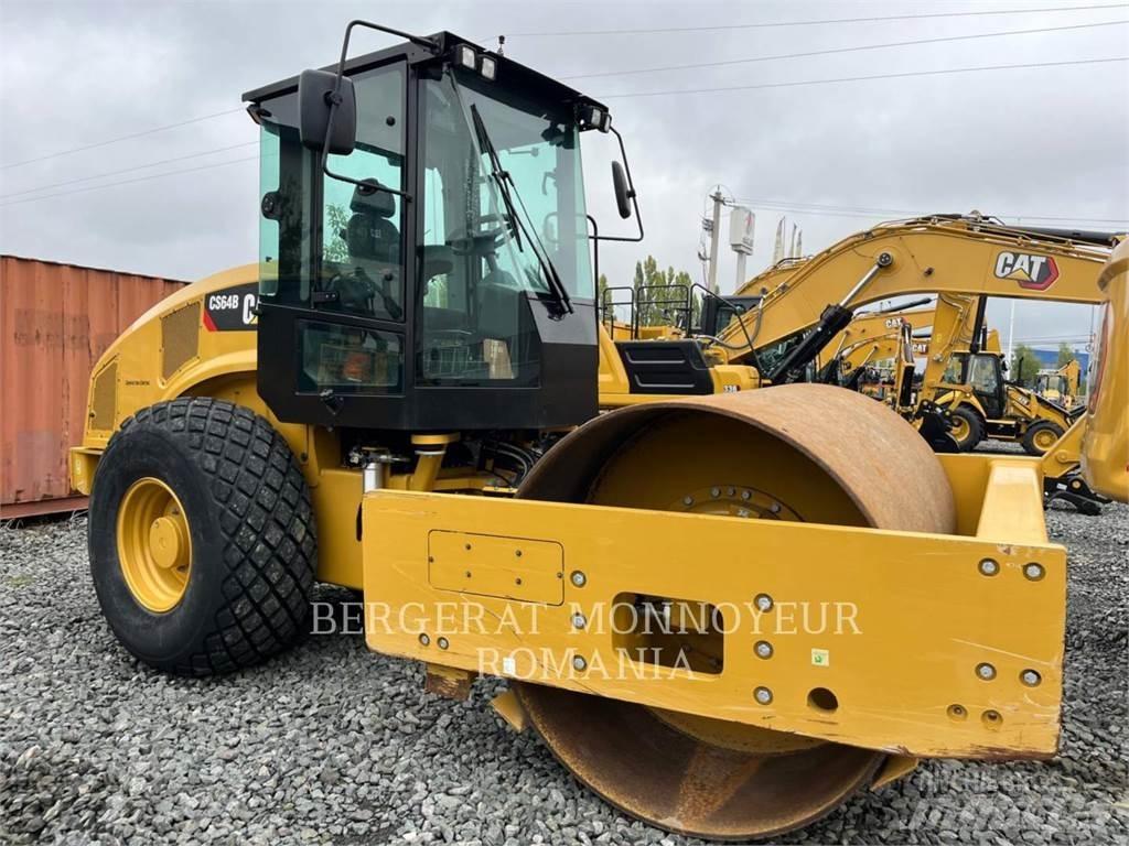 CAT CS64B Tek tamburlu silindirler