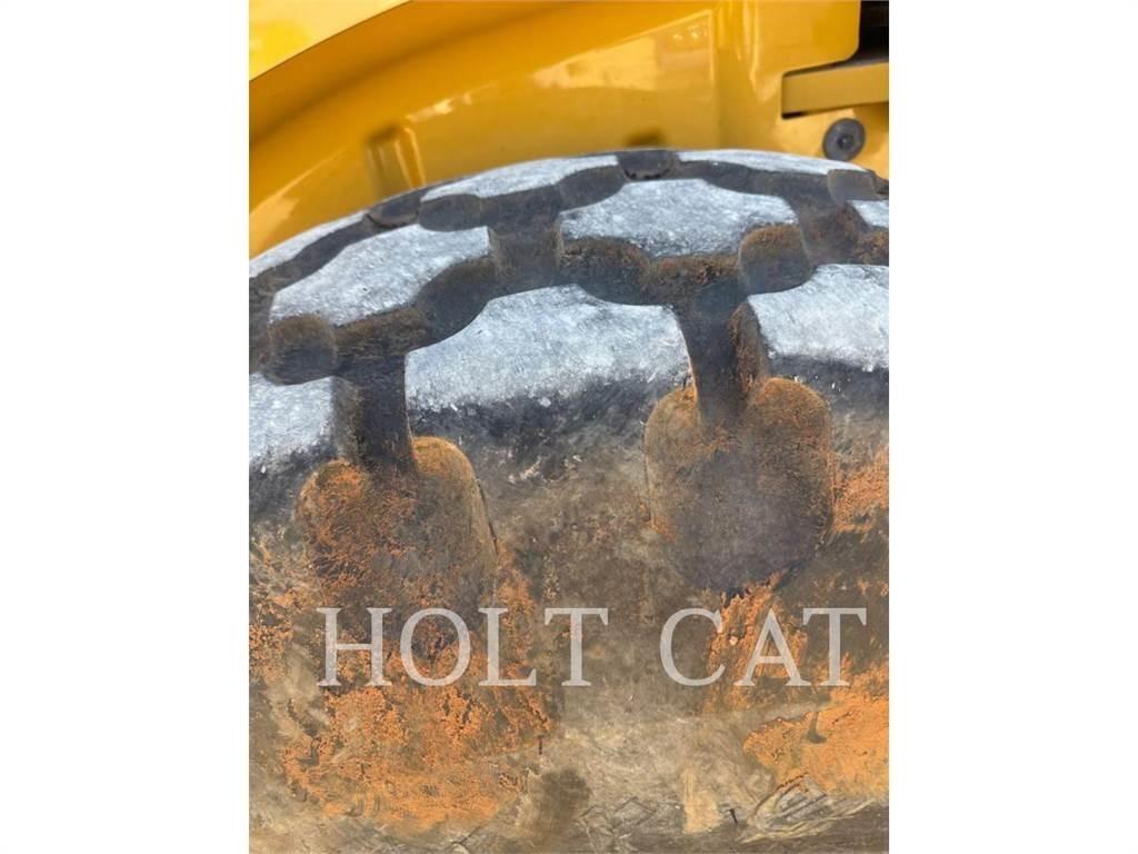 CAT CS64B Tek tamburlu silindirler