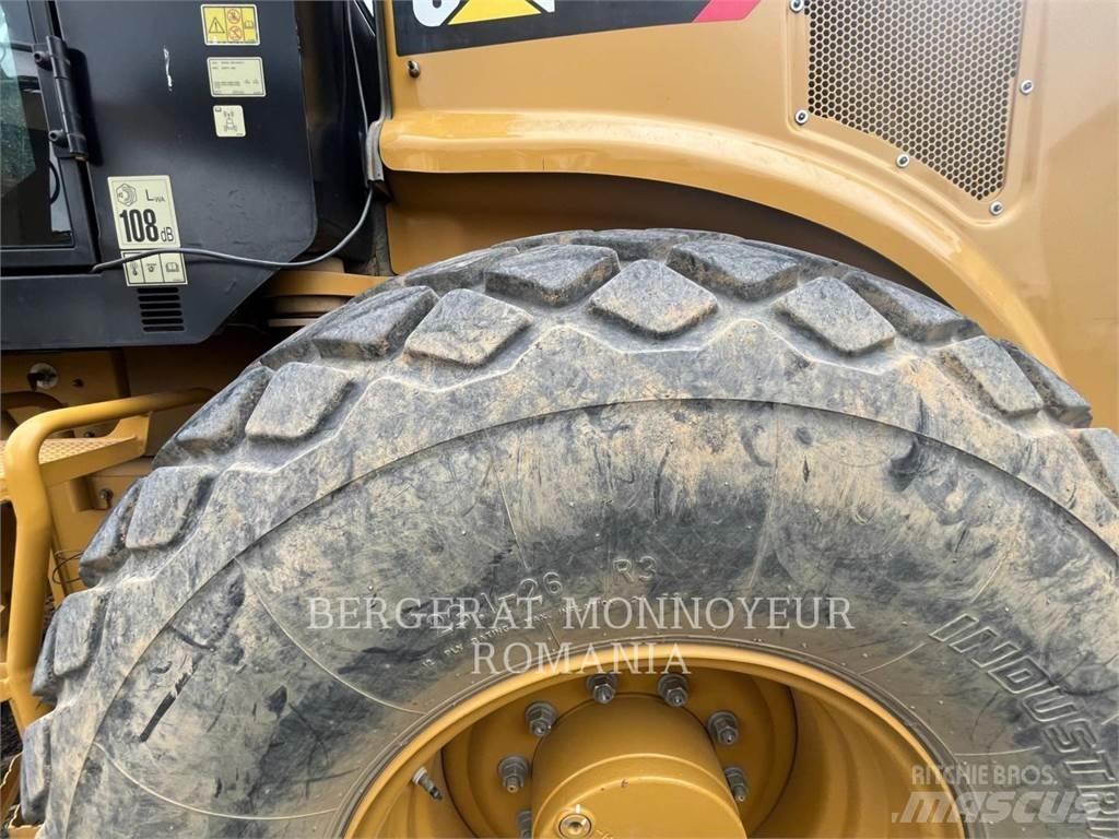 CAT CS64B Tek tamburlu silindirler