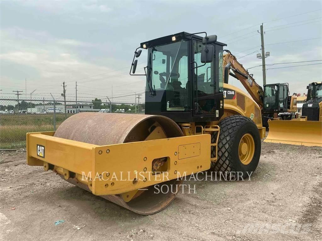 CAT CS64B Tek tamburlu silindirler