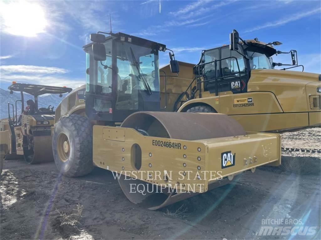 CAT CS68B Tek tamburlu silindirler