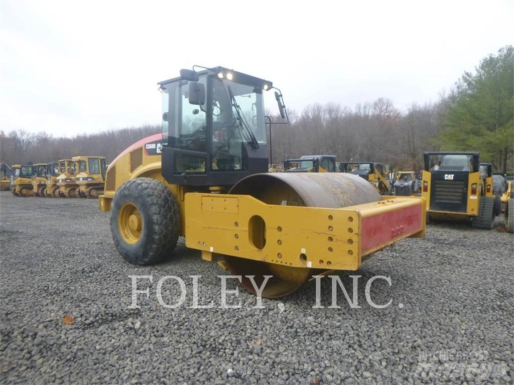 CAT CS68B Tek tamburlu silindirler