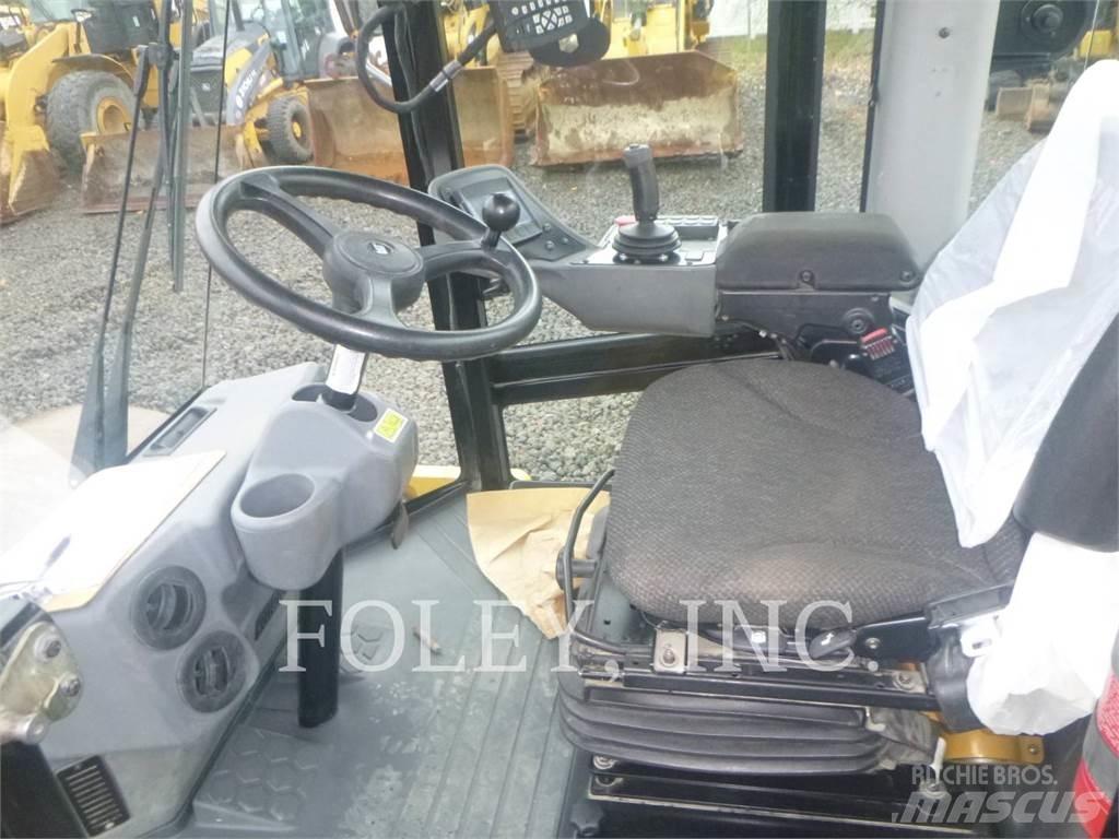 CAT CS68B Tek tamburlu silindirler