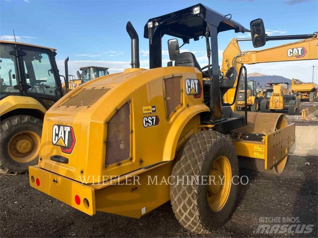 CAT CS7 Tek tamburlu silindirler