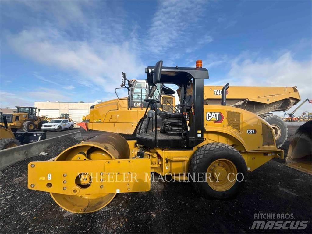 CAT CS7 Tek tamburlu silindirler