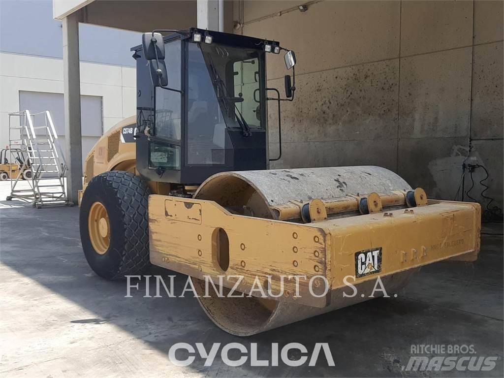 CAT CS74B Tek tamburlu silindirler