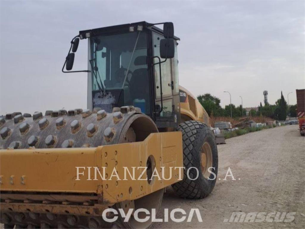 CAT CS74B Tek tamburlu silindirler