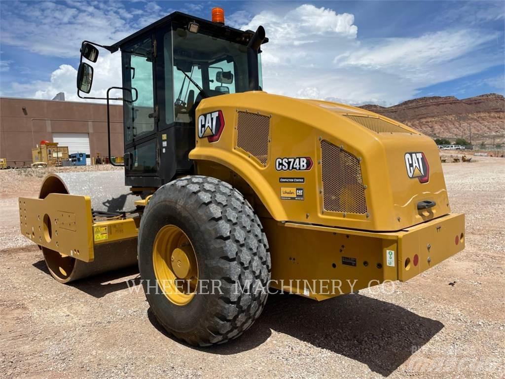 CAT CS74B Tek tamburlu silindirler