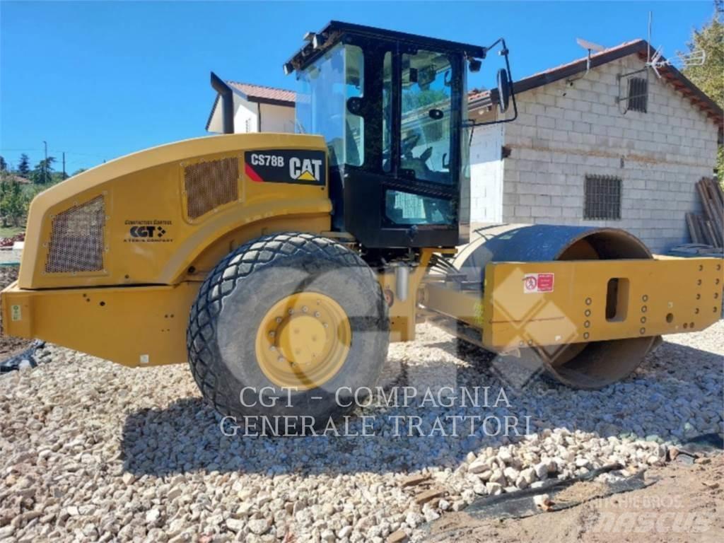 CAT CS78B Tek tamburlu silindirler