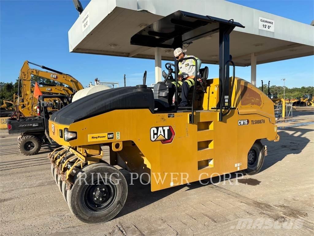 CAT CW16 Çift tamburlu silindirler