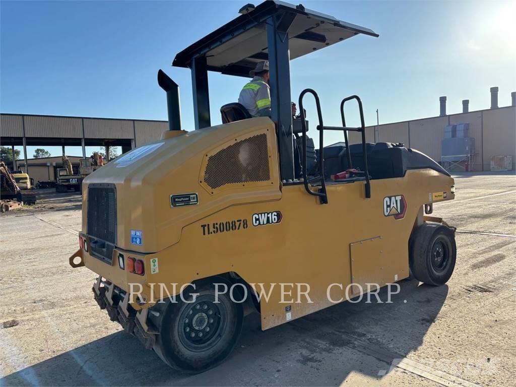 CAT CW16 Çift tamburlu silindirler