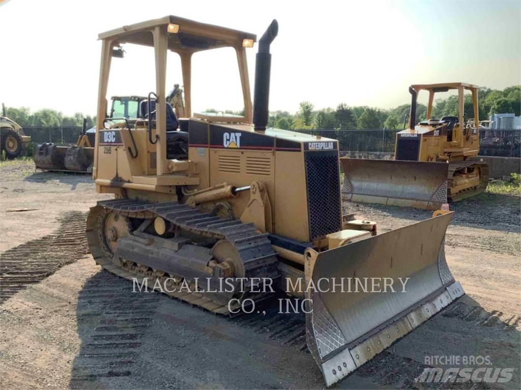 CAT D3CIII Paletli dozerler