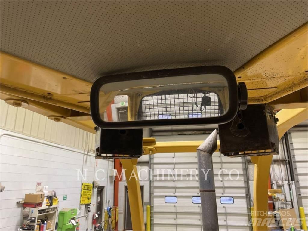 CAT D3G XLCN Paletli dozerler