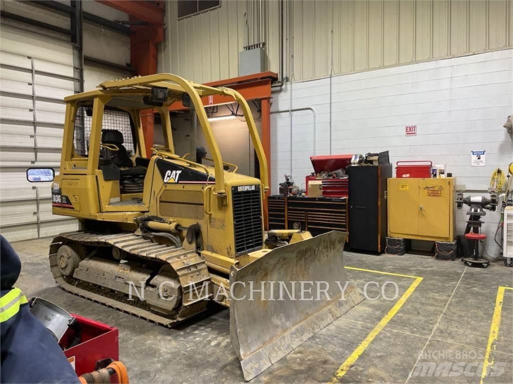 CAT D3G XLCN Paletli dozerler