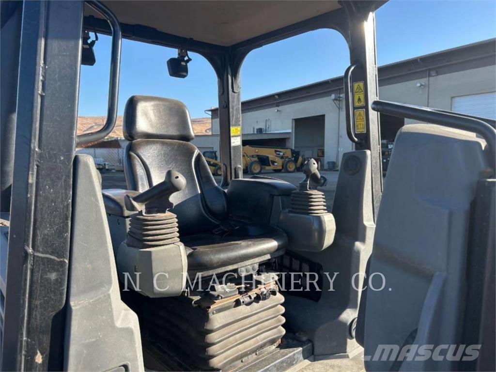 CAT D3K2 XLCN Paletli dozerler