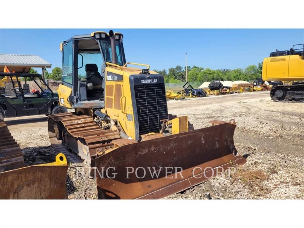 CAT D3K2LGP Paletli dozerler