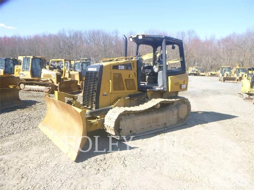 CAT D3K2XL Paletli dozerler